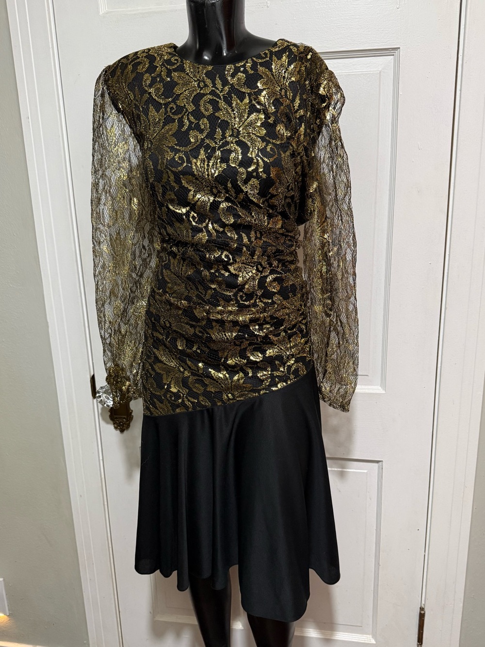 Womens Vintage Gold Lace Black Long Sleeve Dress Size 16.5 Long Sleeve 1980s